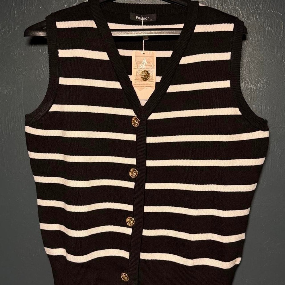 NWT Preppy Black & Cream Striped Sweater Vest XL Gold Crest Buttons